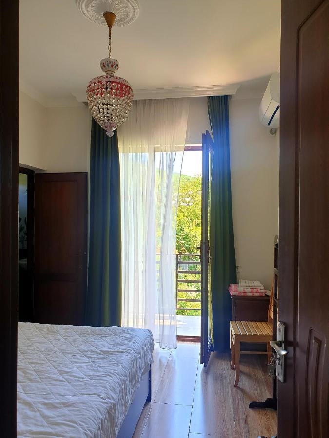Hotel Four Seasons In Kutaisi Exterior foto