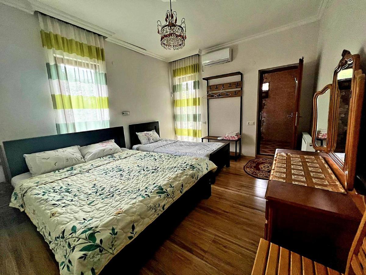 Hotel Four Seasons In Kutaisi Exterior foto